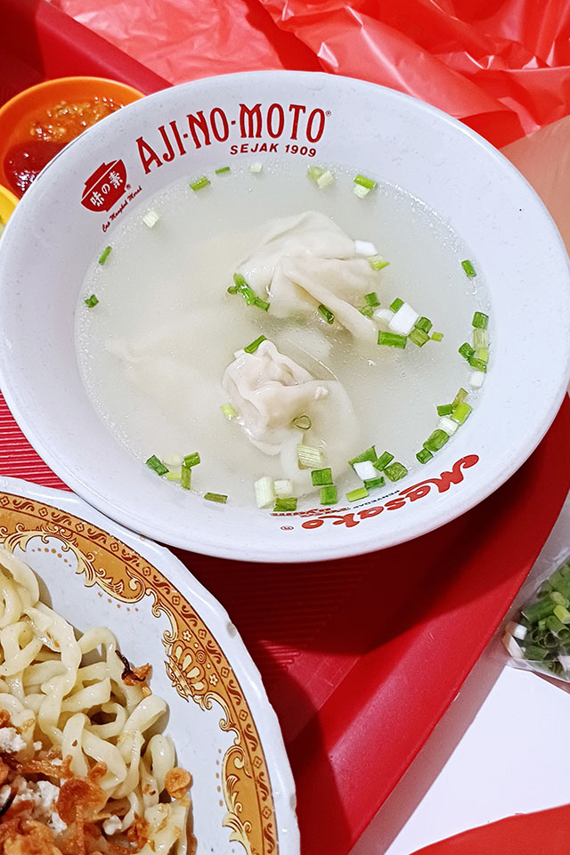 Tjwan Fei (4) Tjwan Fei (4)